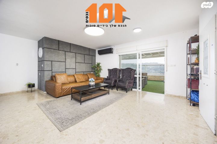 גג/ פנטהאוז, רפאל דה לה פרגולה, גילה, ירושלים