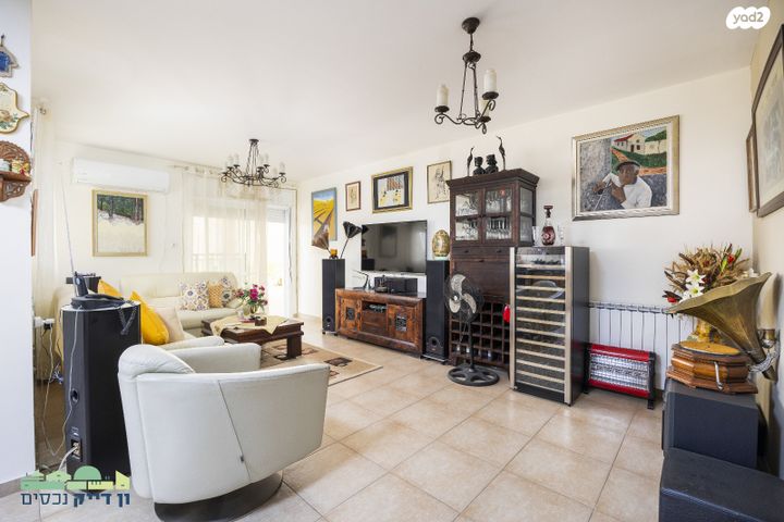 דירת גן, סול ליפצין, חומת שמואל, הר חומה, ירושלים