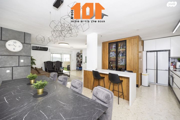 גג/ פנטהאוז, רפאל דה לה פרגולה, גילה, ירושלים