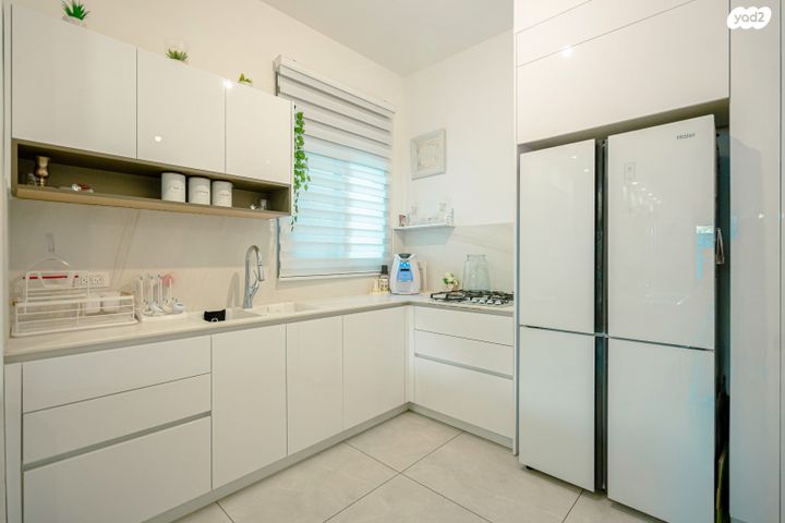 דירת גן, לוטם, הפרחים, חריש