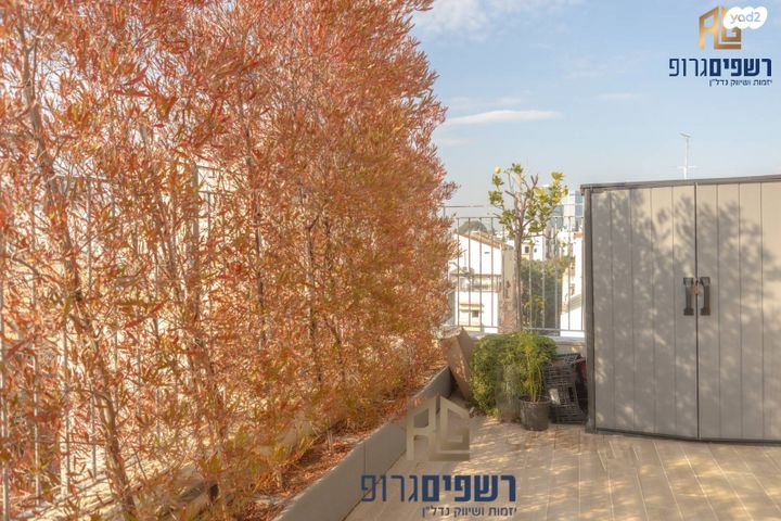 גג/ פנטהאוז, פועלים ד, כפר סבא