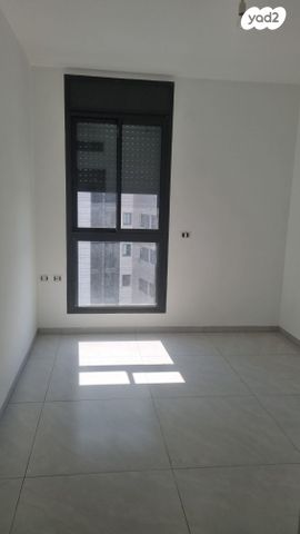 דירה, יצחק שמיר, רמת הדר, גבעת שמואל