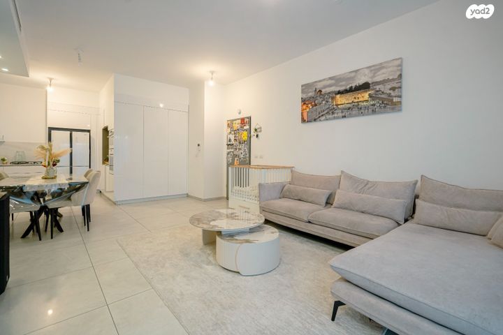 דירת גן, לוטם, הפרחים, חריש