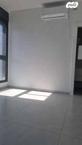 דירה, יצחק שמיר, רמת הדר, גבעת שמואל