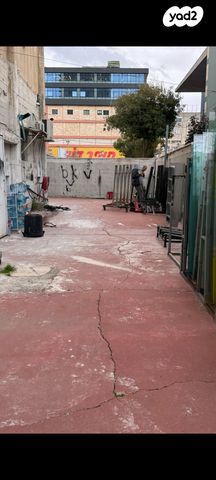 מבני תעשיה, בת ים