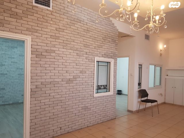 מחסנים, הכישור, אזור תעשייה רכטמן, רחובות