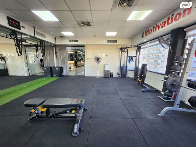 חנויות/ שטח מסחרי, הרצל, עמידר, טירת כרמל