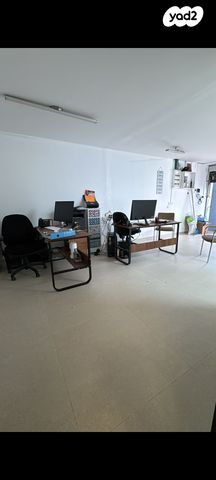 מבני תעשיה, בת ים