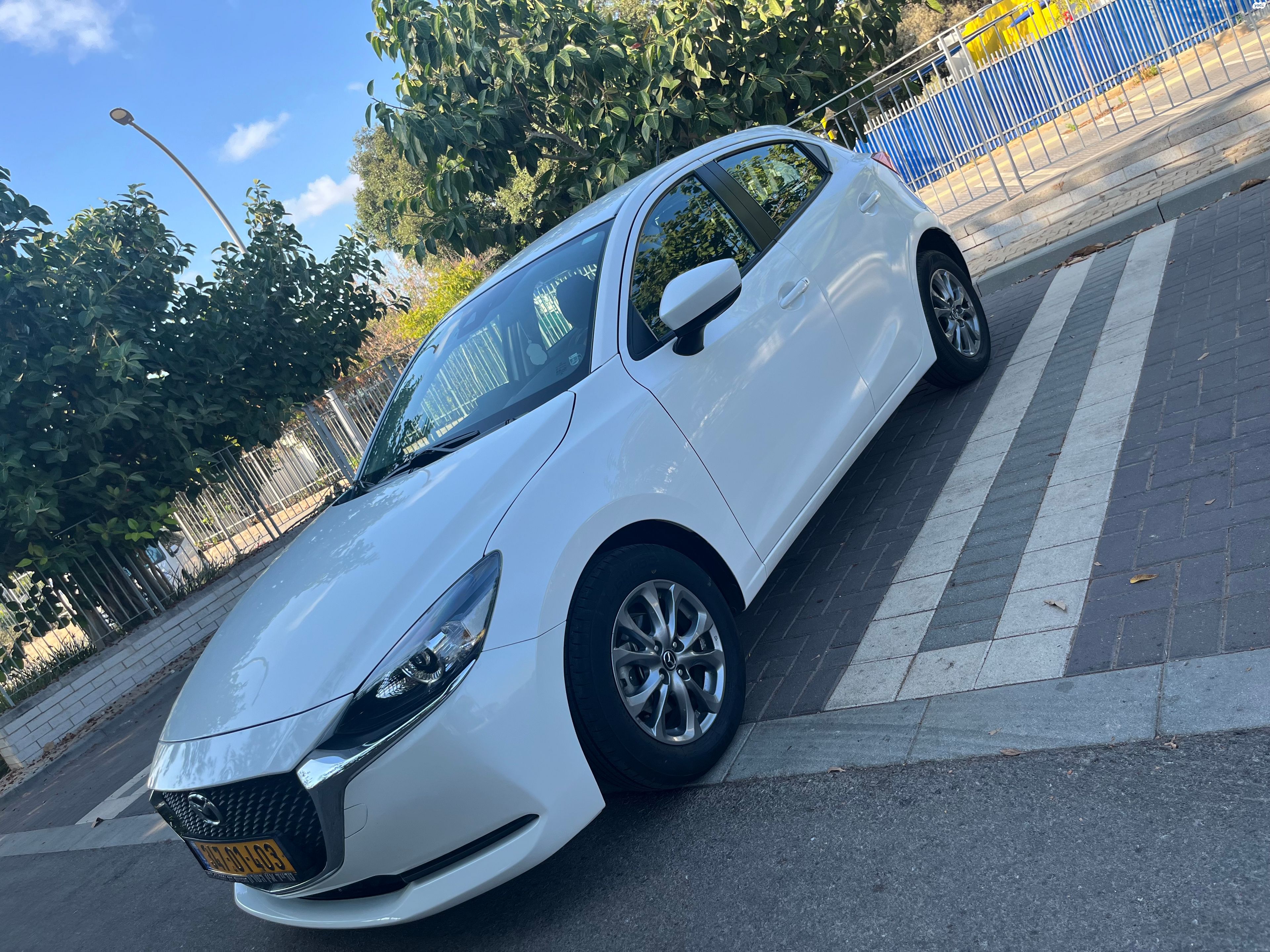 מודעת רכב מאזדה 2