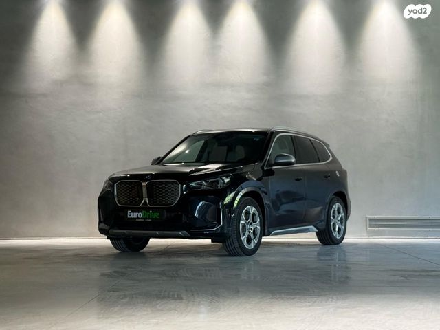 מודעת רכב ב מ וו IX1