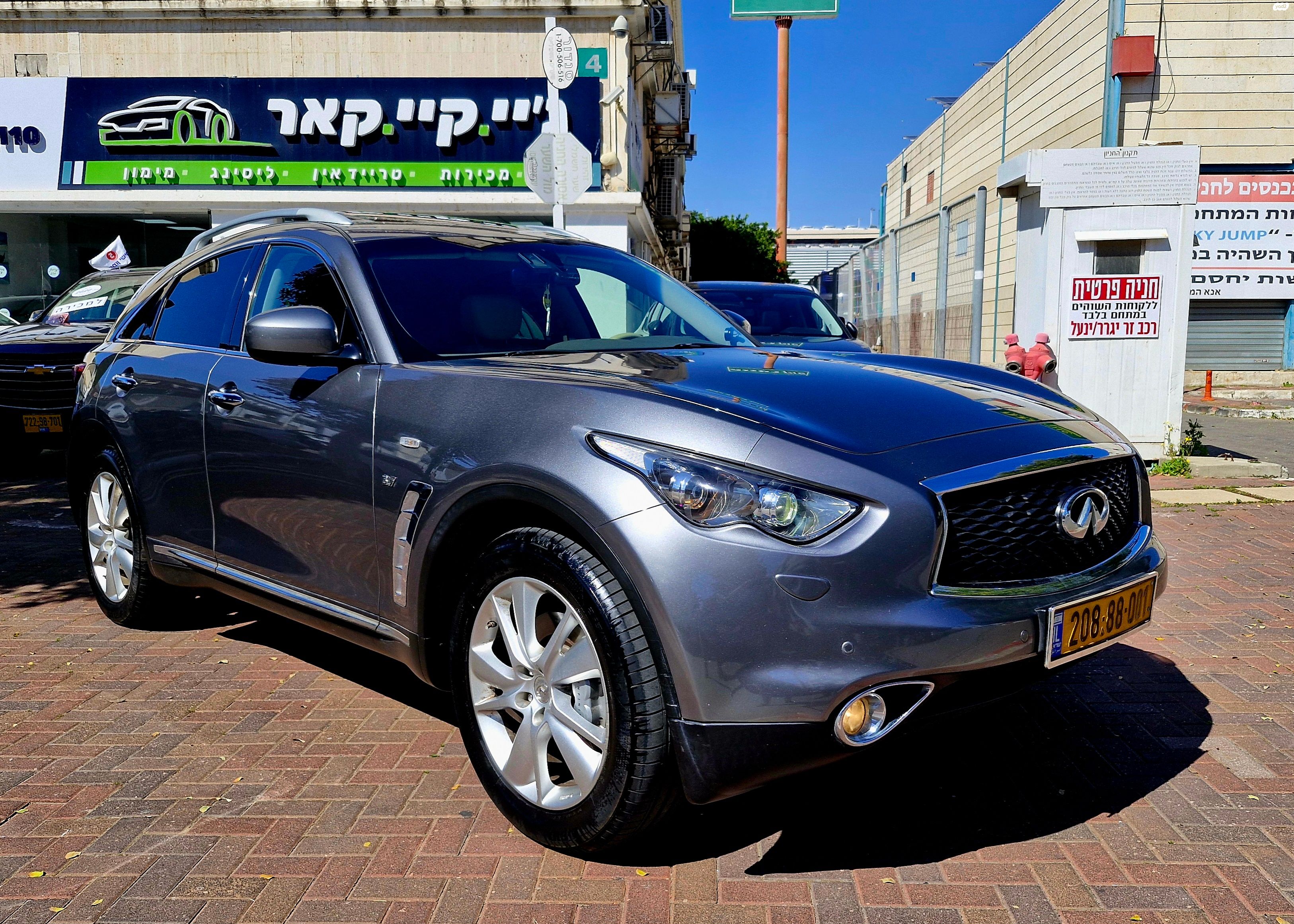 מודעת רכב אינפיניטי QX70