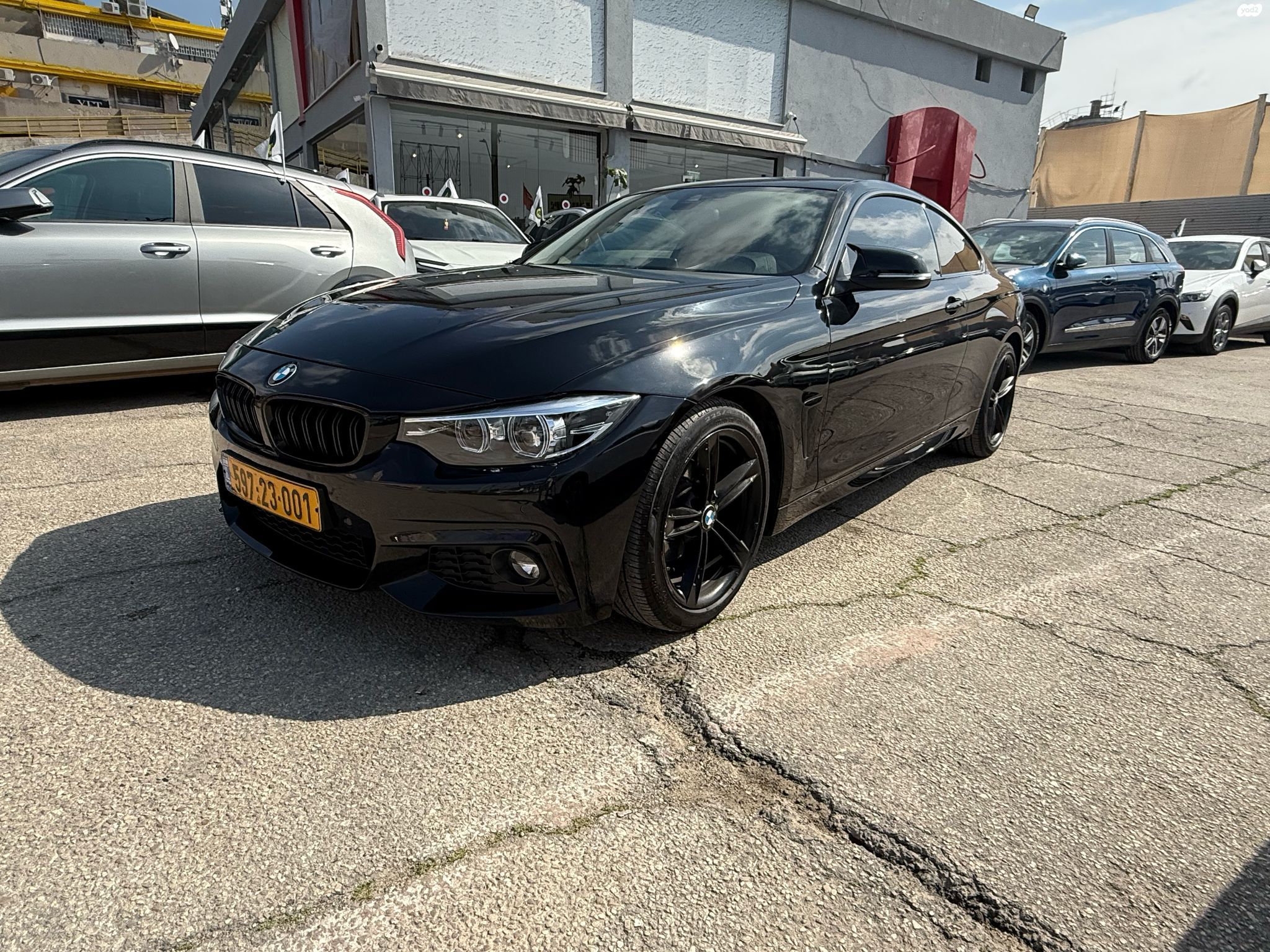מודעת רכב ב מ וו סדרה 4