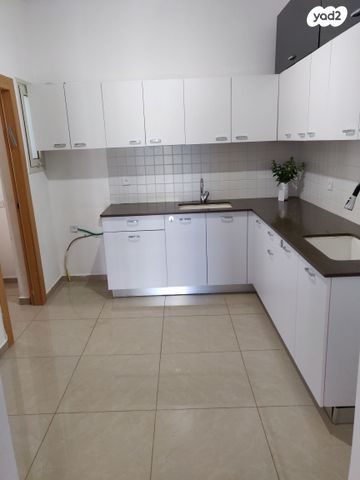 דירה, הרי"ף 12, קרית יערים, קרית יערים