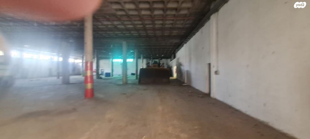 מבני תעשיה, מג'דל שמס