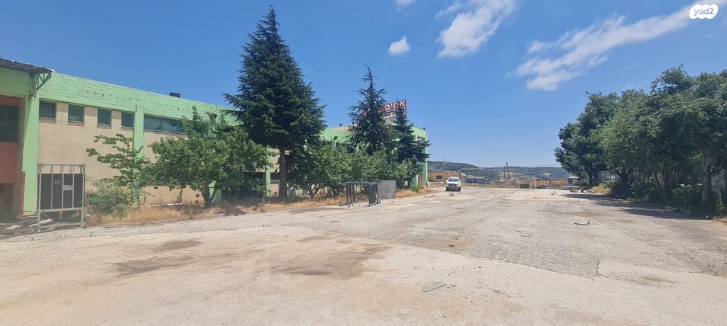 מבני תעשיה, מג'דל שמס