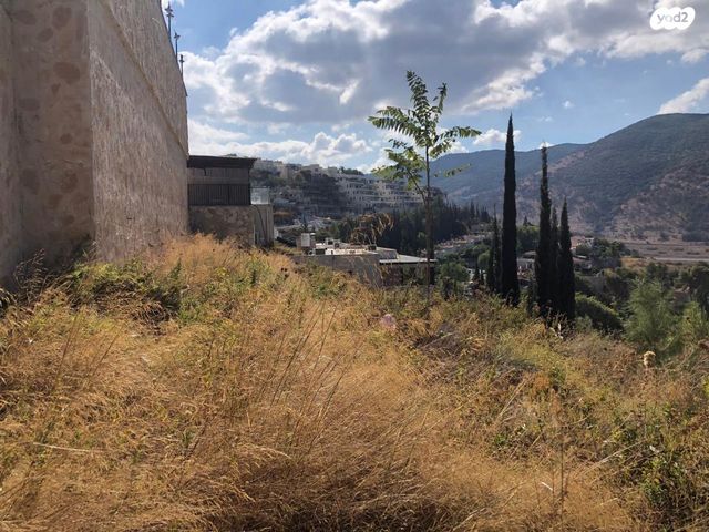 מגרשים, קרית חרושת, קרית טבעון