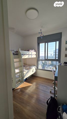 דירה, ערבי נחל, גבעתיים