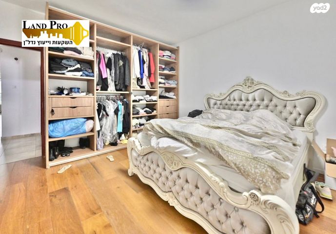 דירה, צבי הירשפלד, רמז, מערב ותיק, ראשון לציון