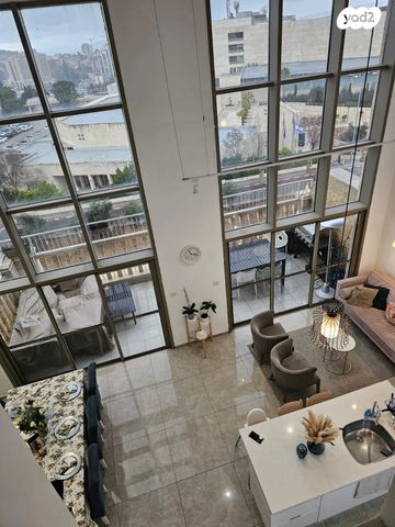 דופלקס, שדרות הנשיא השישי, קרית הלאום, ירושלים