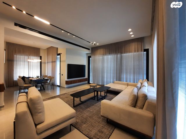 הרב אבא אבוחצירה 