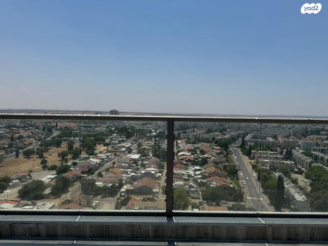 גג/ פנטהאוז, רבי דוד דנינו, הפרחים, קרית גת