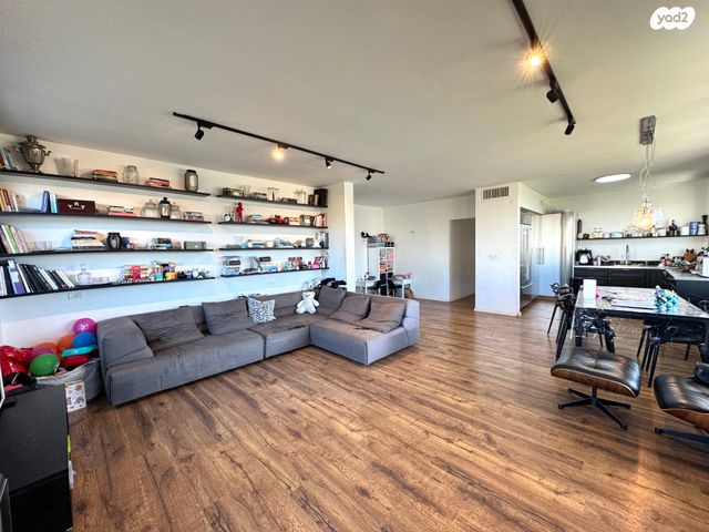 נווה אביבים