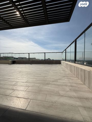 גג/ פנטהאוז, יער בן שמן, נופים, מודיעין מכבים רעות