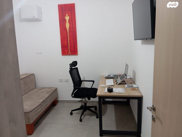 דירה, לוטם, הפרחים, חריש