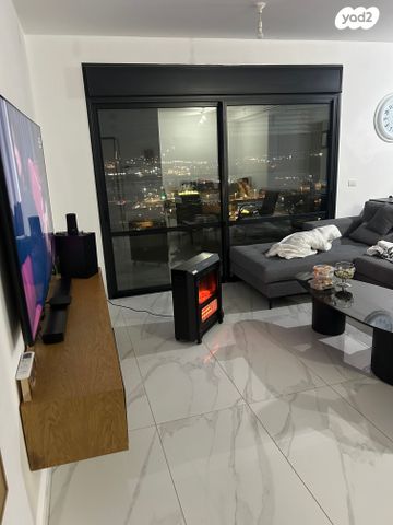 דירה, הרימון 61, הפרחים, קרית גת