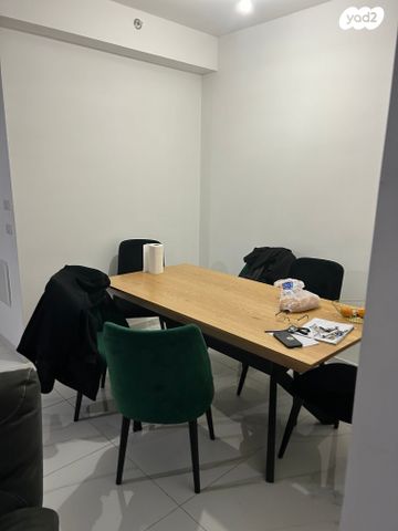 דירה, הרימון 61, הפרחים, קרית גת