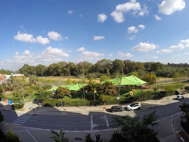 דירה, הרצליה