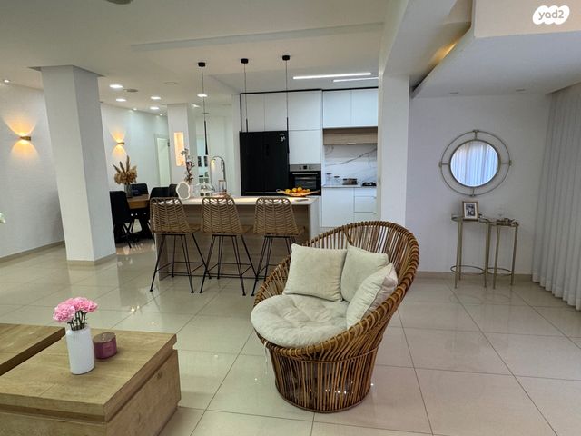 דו משפחתי, ארזים, טבריה