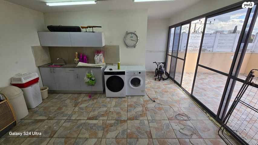 דירה, יחזקאל 12, רמלה