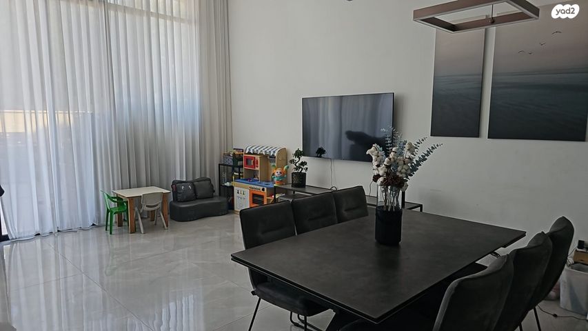 שמואל יבניאלי 