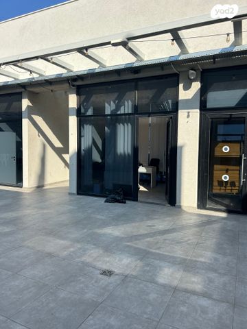 משרדים, חרמון, שילת, שילת