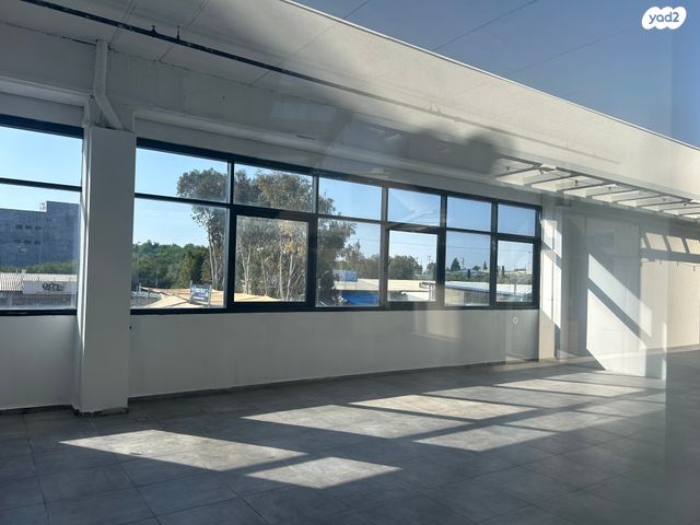 משרדים, חרמון, שילת, שילת