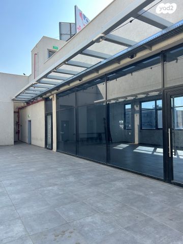 משרדים, חרמון, שילת, שילת