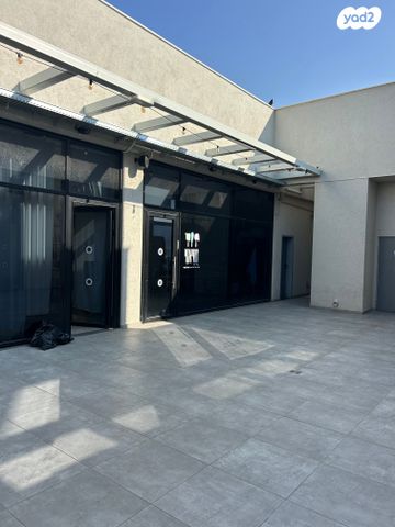 משרדים, חרמון, שילת, שילת