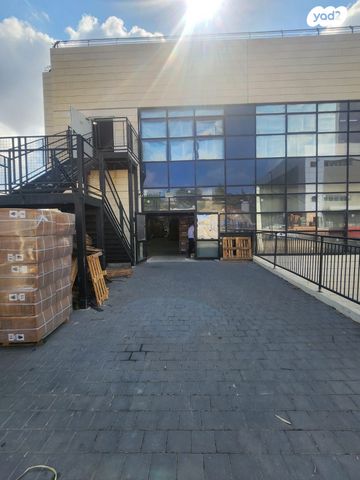 מבני תעשיה, שילת, שילת