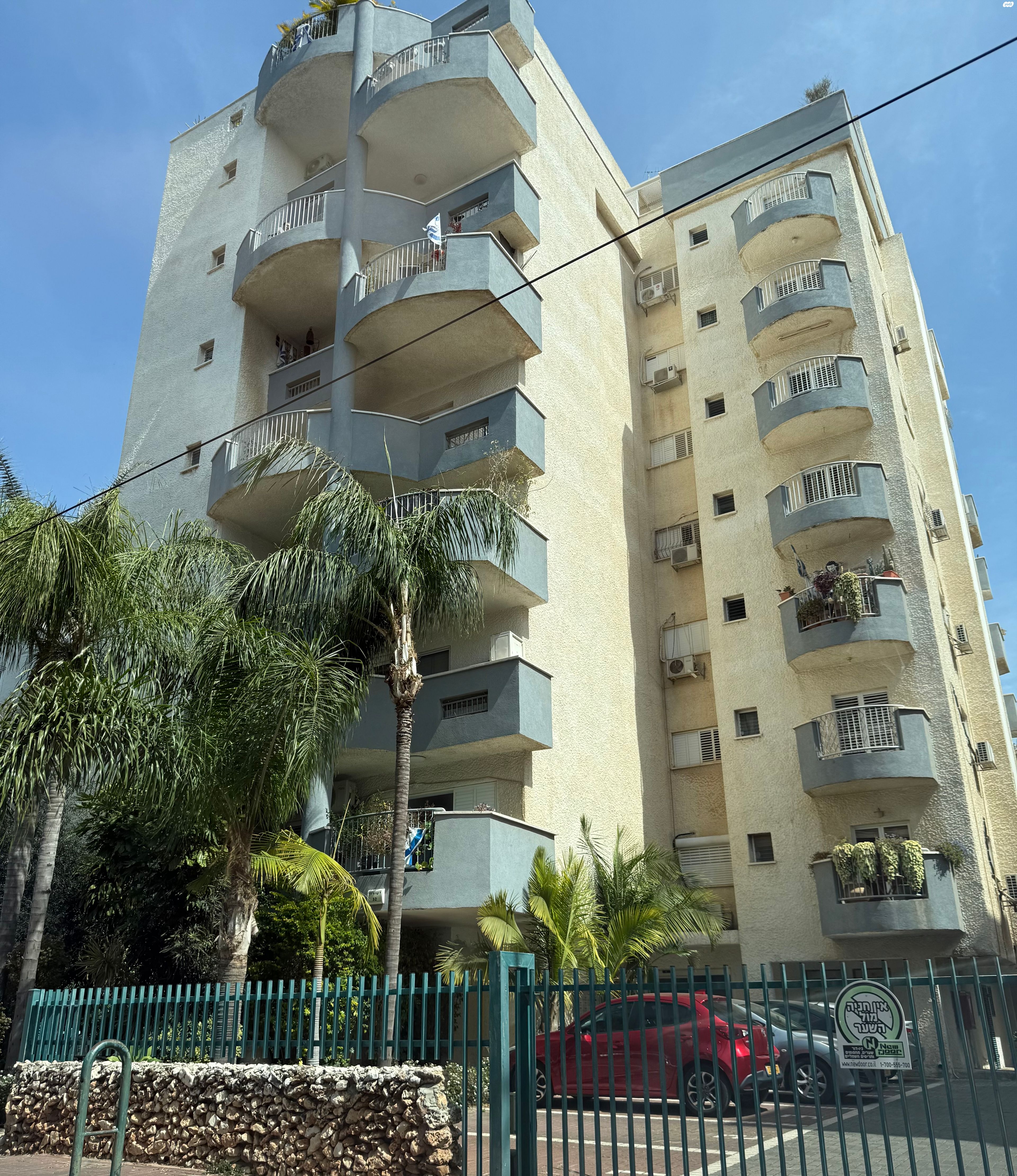 ישורון 32