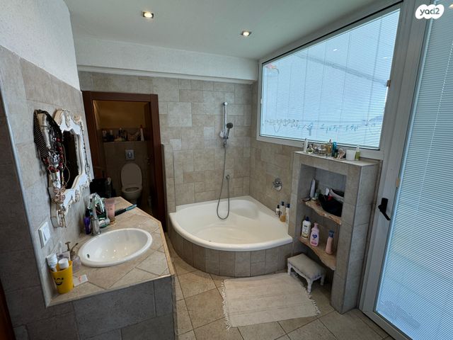 גג/ פנטהאוז, הרב מובשוביץ 13, מרכז, הרצליה