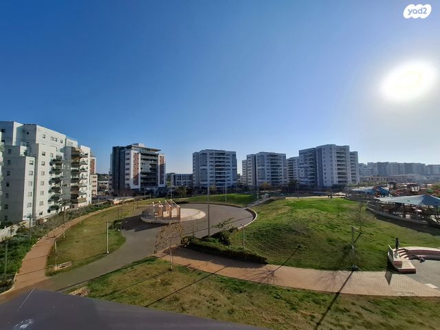 דירה, אהבת אדם, כפר יונה