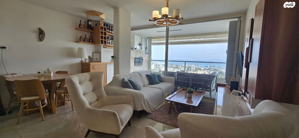 דירה, עבאס, עבאס, חיפה