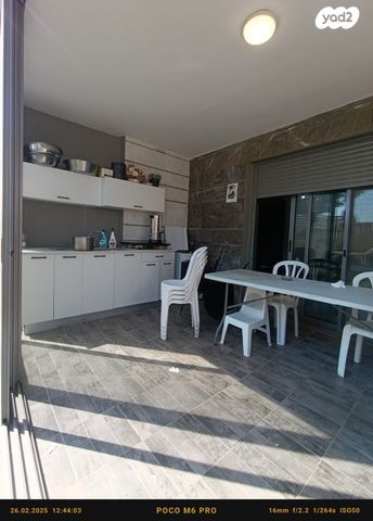 דירת גן, נתיבות מערב, נתיבות