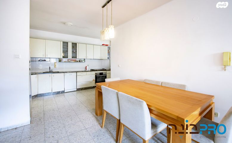 דירה, התורמוס, קרית ראשון, ראשון לציון