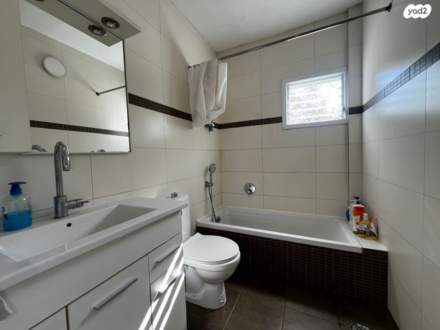 דירה, הגליל, כפר סבא