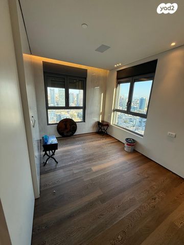 דירה, אלוף קלמן מגן 3, גני שרונה, קרית הממשלה, תל אביב יפו