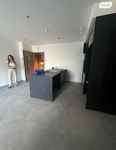 דירה, תוצרת הארץ, נחלת יצחק, תל אביב יפו