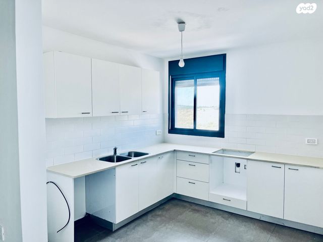 דירה, עמק חפר, מורשת, מודיעין מכבים רעות