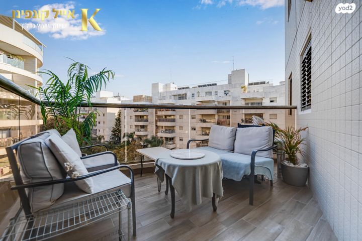 הרב אונטרמן 2